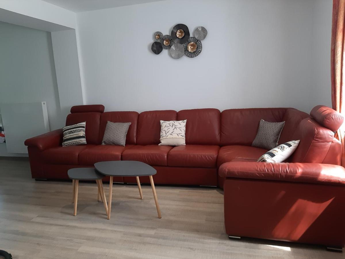 Appartement Le Sommet Du Condroz à Ciney Extérieur photo